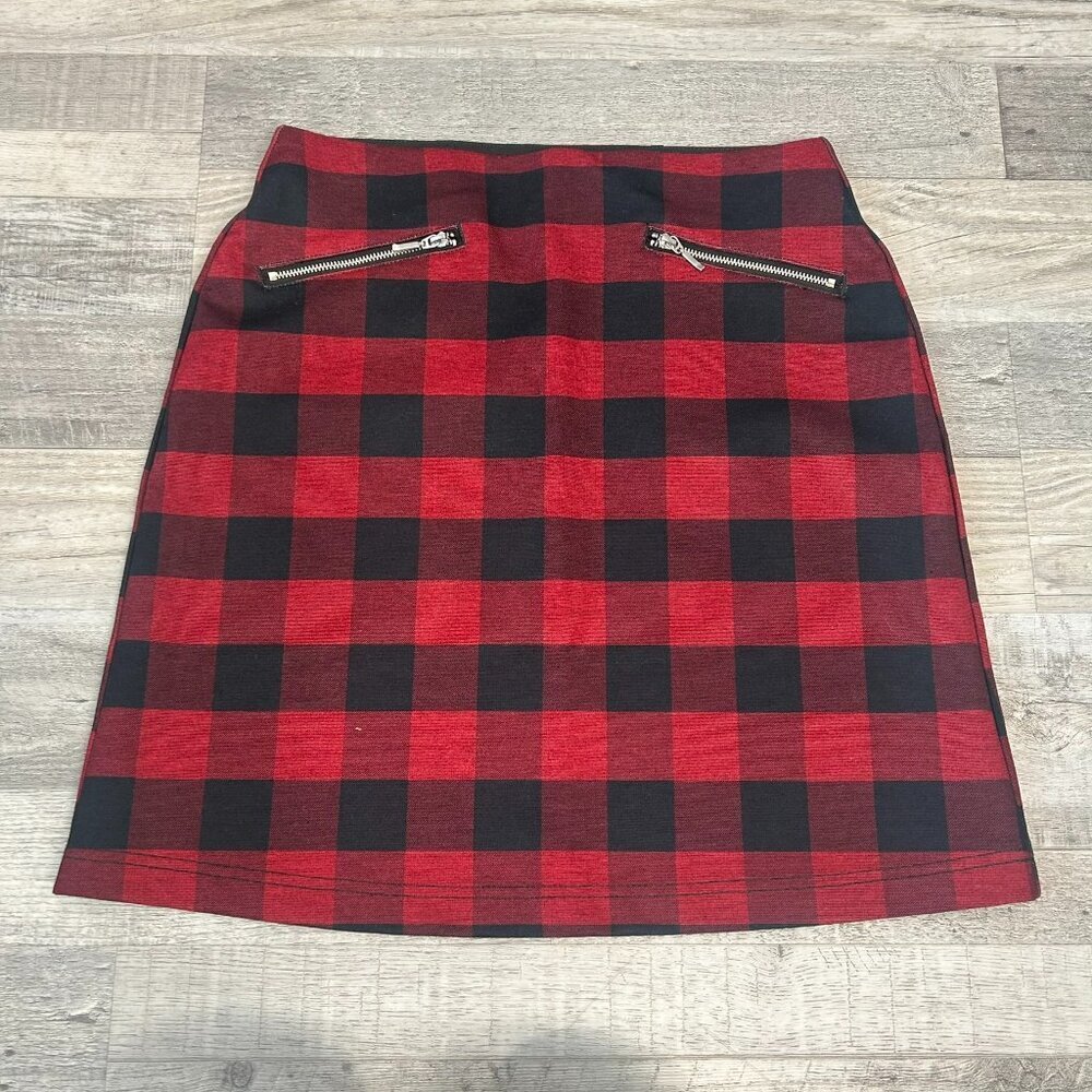 Maurices Red Black Buffalo Plaid Mini Skirt Size XS Stretch Knit E17